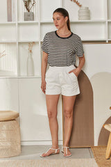 MOMA Casual White Shorts