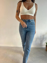 MOMA Wireless White Bra: Comfort Meets Chic Simplicity