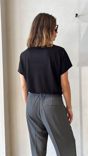 MOMA Black Crew - Neck Tee | Effortless Sophistication for Daily Looks