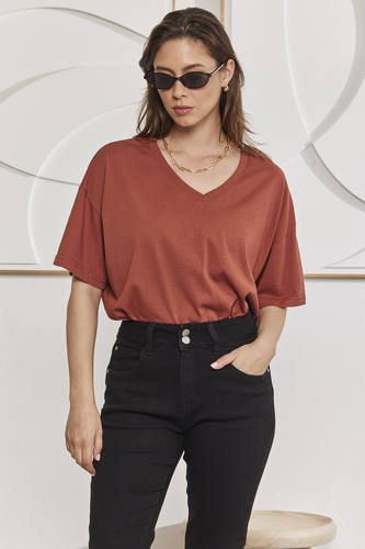 MOMA Rust - Colored V - Neck Tee | Effortless Casual Chic for Daily Looks
