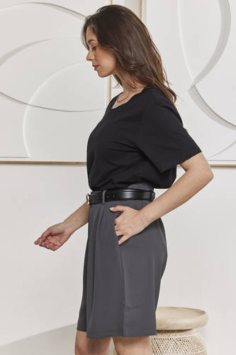 MOMA Black Crew - Neck Tee | Minimalist Design with Raw - Edge Accent