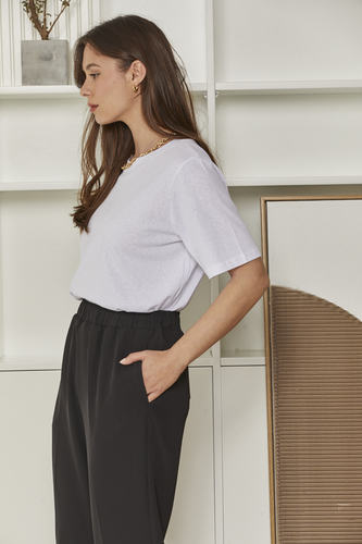 MOMA White Crew Neck Tee | A Staple for Effortless Timeless Style