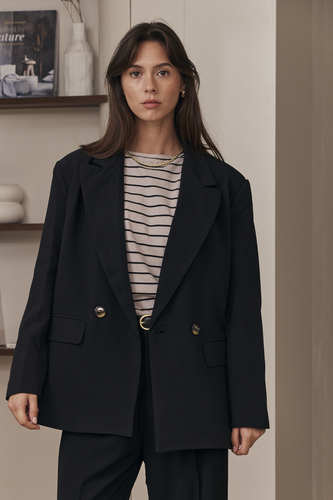 MOMA Black Tailored Garment | Comfort Meets Minimalist Style