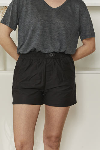 MOMA Comfortable Black Shorts