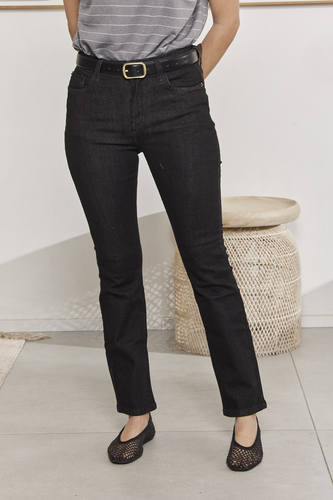 MOMA Stylish Belted Black Jeans