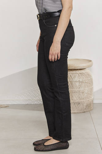 MOMA Stylish Belted Black Jeans