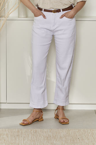 MOMA Comfortable Belted White Cropped Jeans