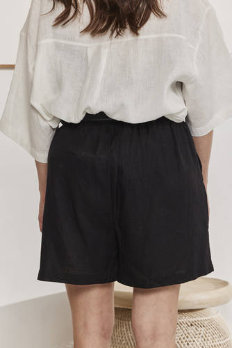 MOMA Trendy Black Linen Elastic - Waist Shorts