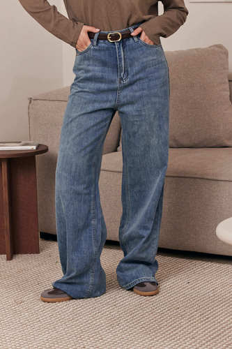 MOMA Comfortable Blue Belted Jeans
