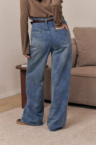 MOMA Comfortable Blue Belted Jeans