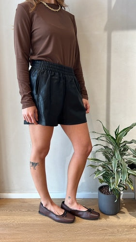 MOMA Comfortable Black Elastic - Waist Leather - look Shorts